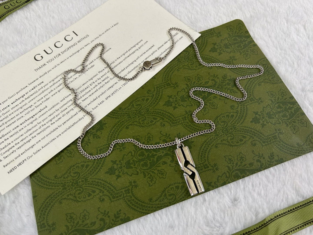 Double Gucci Knot Pendant Necklace