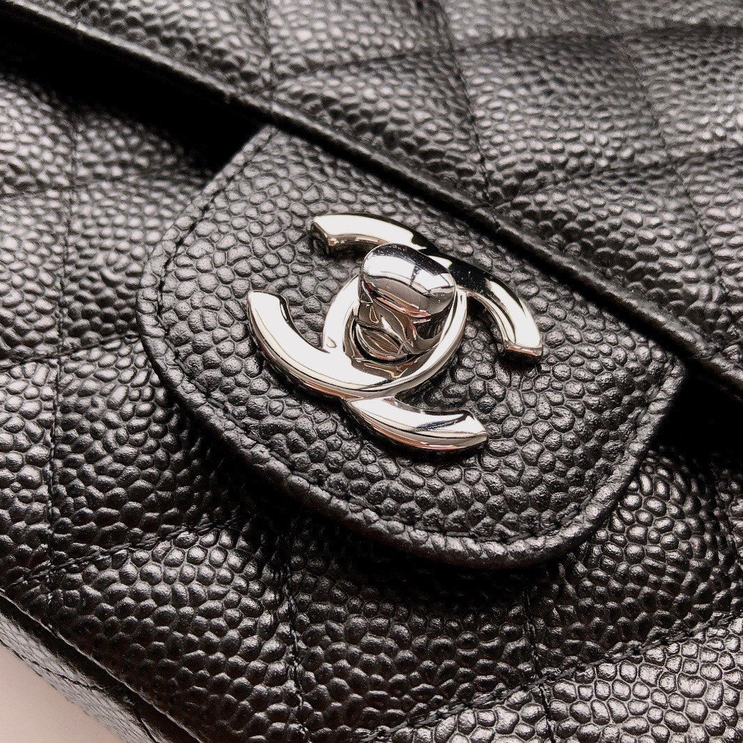 FLAP BAG 25 IN BLACK CAVIAR LEATHER SILVER HARDWARE