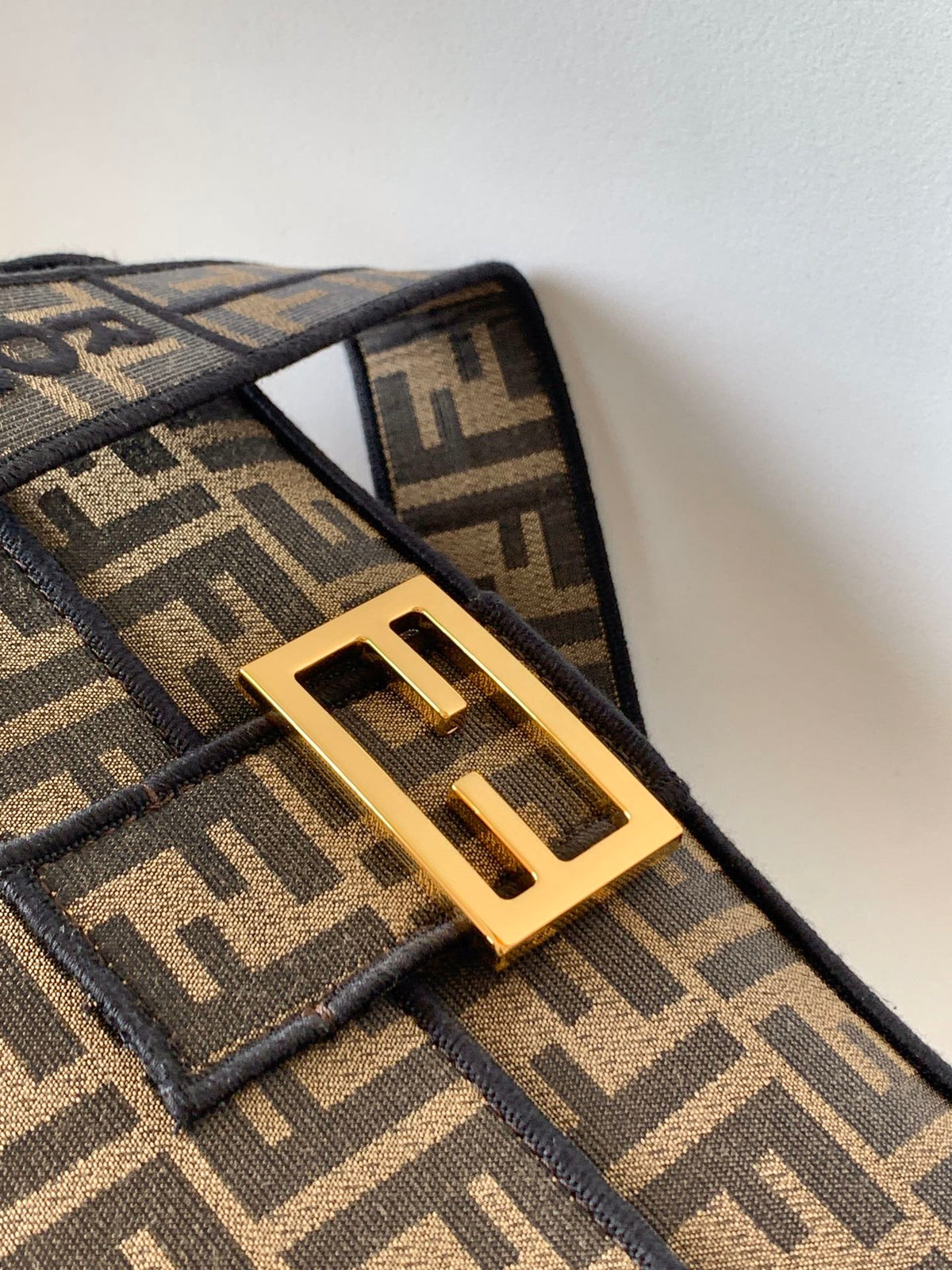Fend Baguette 27 Brown FF Jacquard Fabric Bag Ghw
