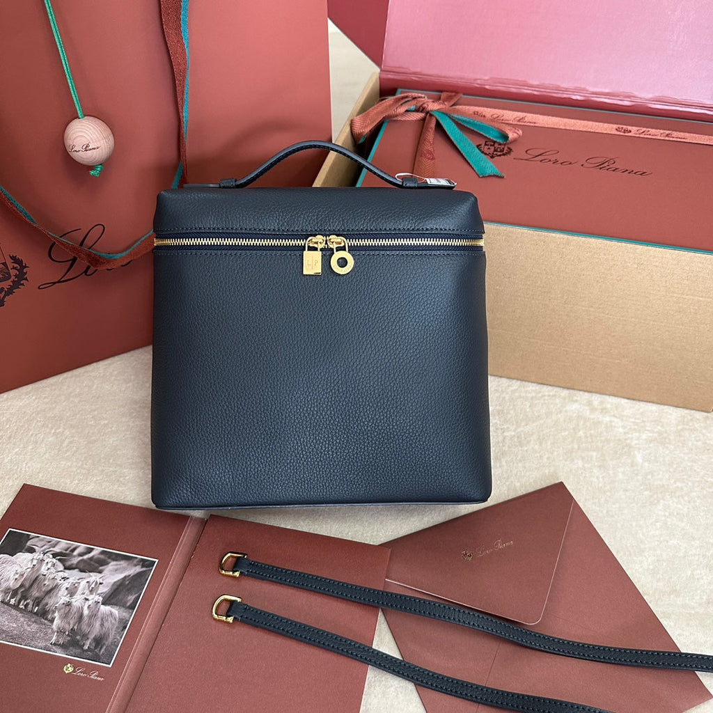 EXTRA POCKET BACKPACK L23.5 IN DARK BLUE CALFSKIN WITH GOLD HARDWARE