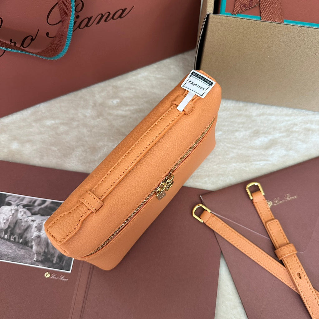 EXTRA POCKET L19 IN MANGO ORANGE GRAINED CALFSKIN WITH GOLD HARDWARE