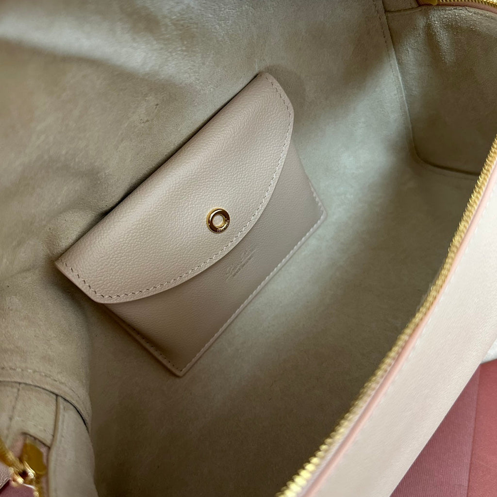EXTRA BAG L27 IN LIGHT PINK SMOOTH CALFSKIN WITH GOLD HARDWARE