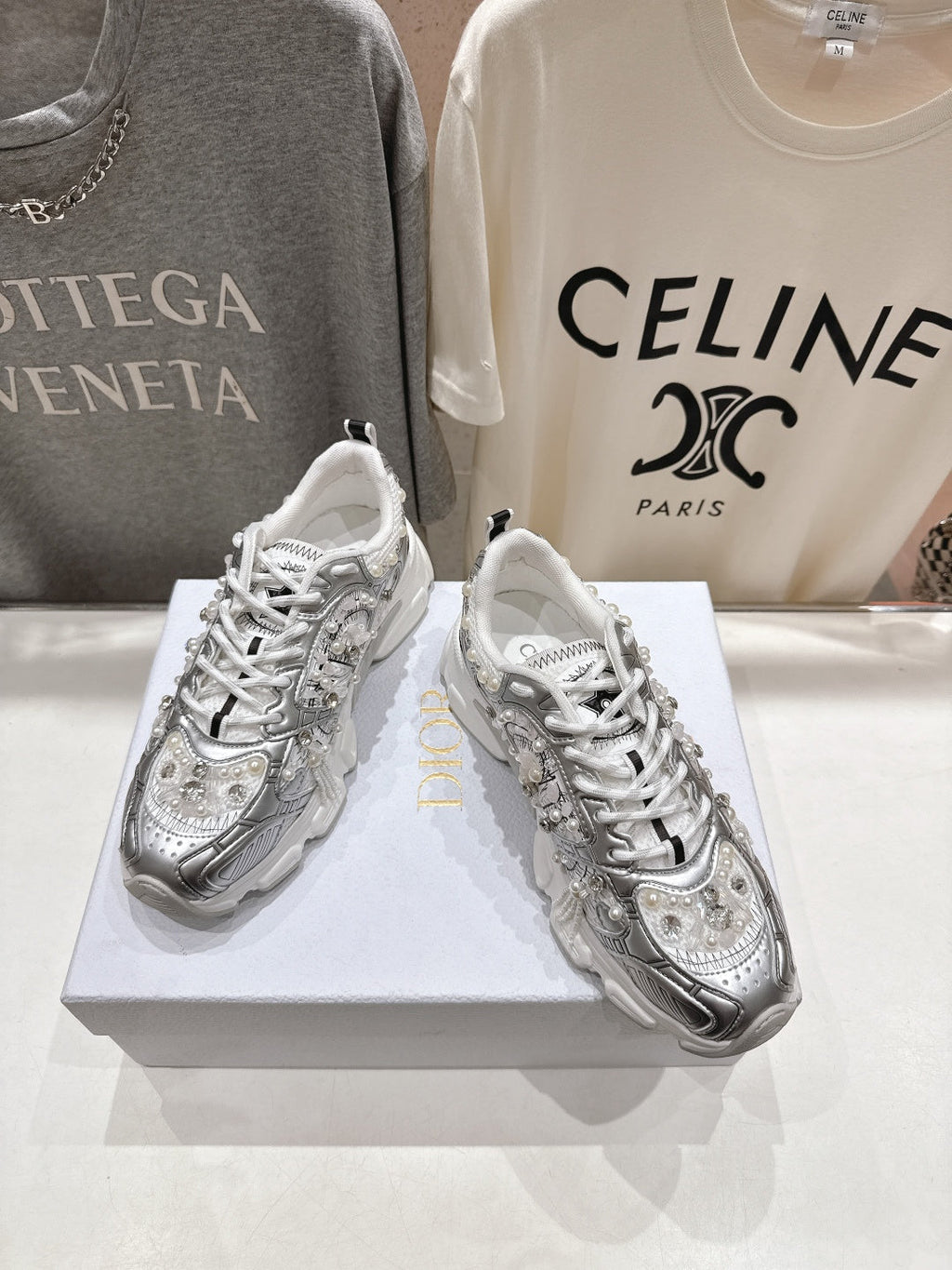 DIOR 25S SNEAKER IN SILVER LAMBSKIN AND MESH FABRIC WITH PEARL DETAILING