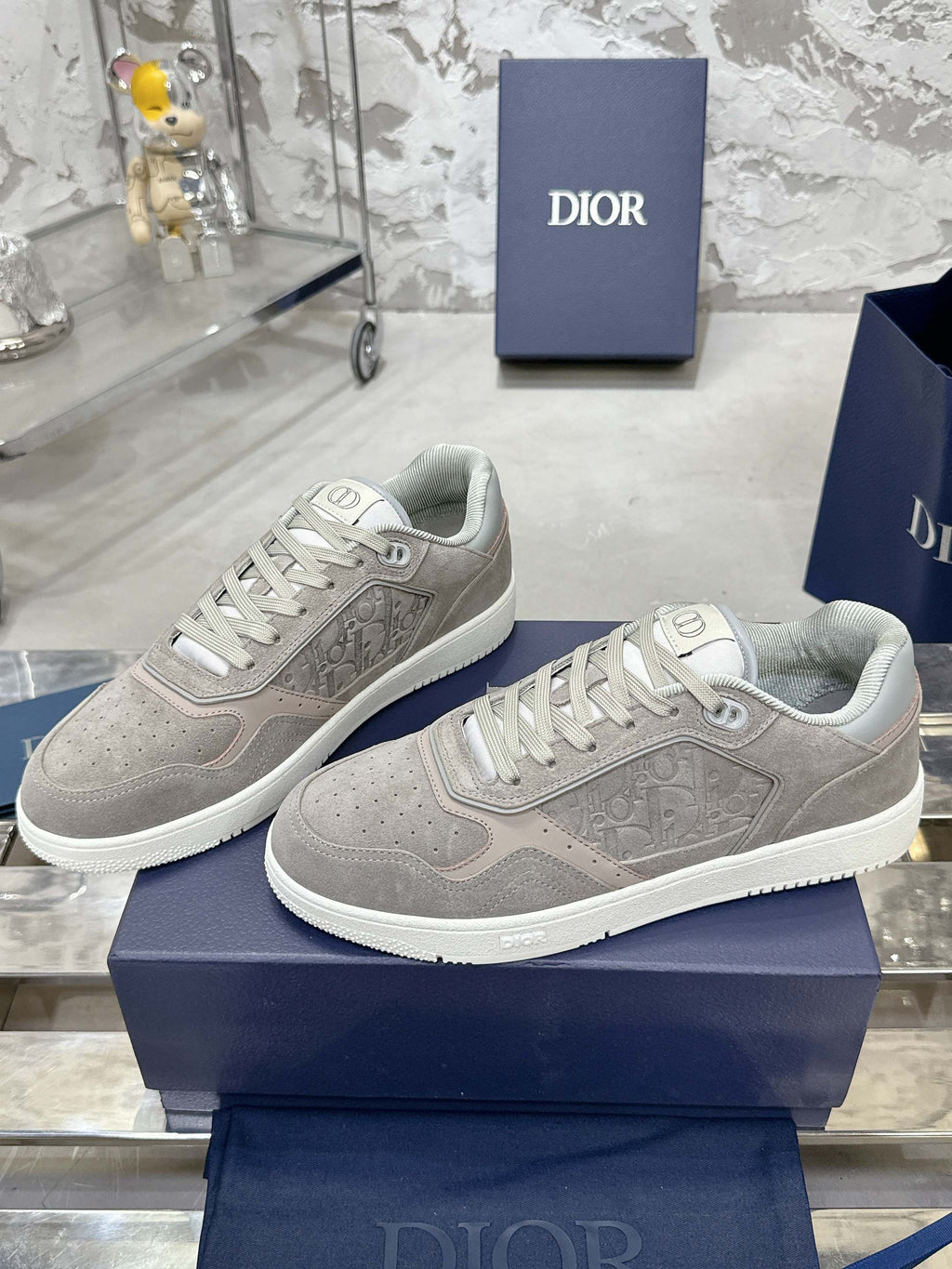 DIOR 25S B27 UPTOWN LOW-TOP SNEAKERS IN GREY CALFSKIN STYLE 6