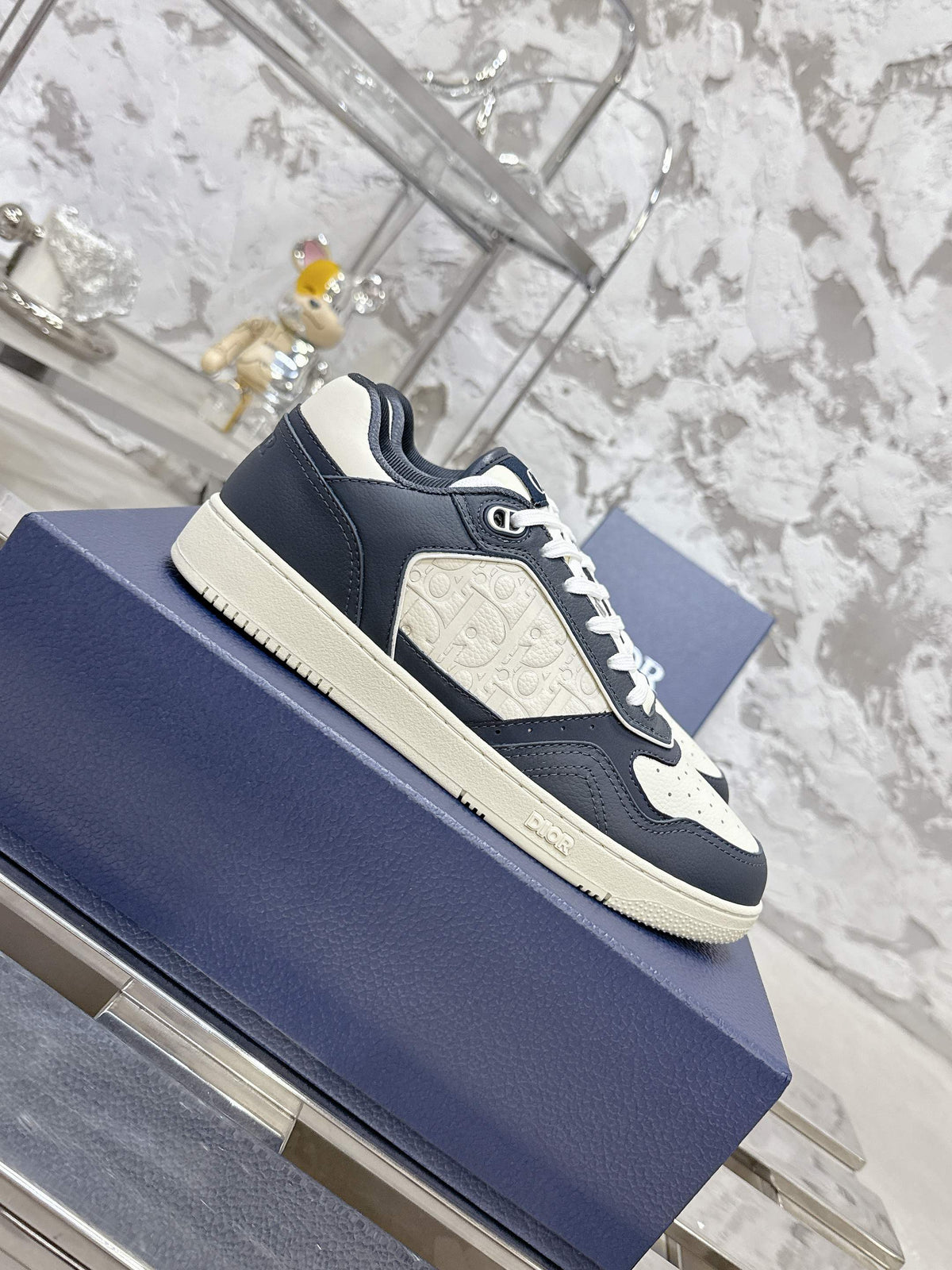 DIOR 25S B27 UPTOWN LOW-TOP SNEAKERS IN DARK BLUE MIX CREAM WHITE CALFSKIN STYLE 3