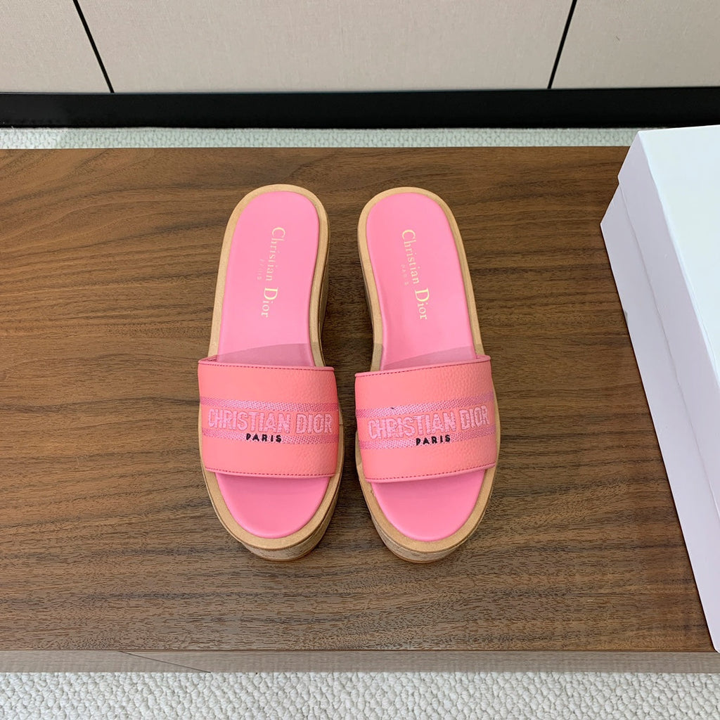 DIOR 25S DWAY WEDGE SLIDE 90 MM IN PINK CALFSKIN