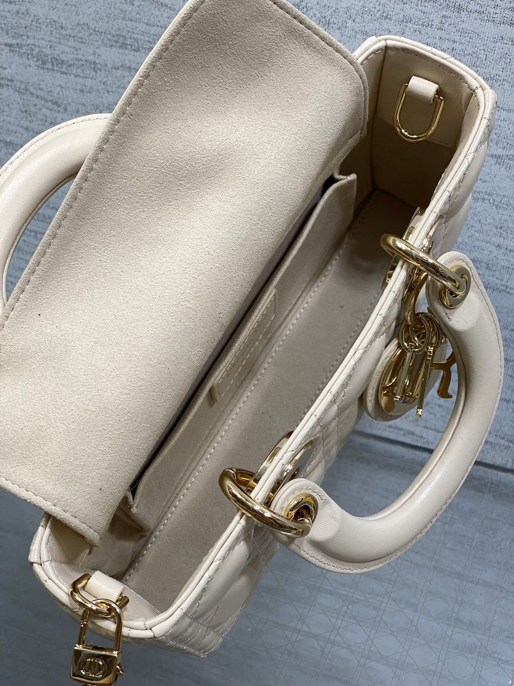DIOR 25S SMALL LADY D-JOY 22 IN BEIGE LAMBSKIN GOLD HARDWRE