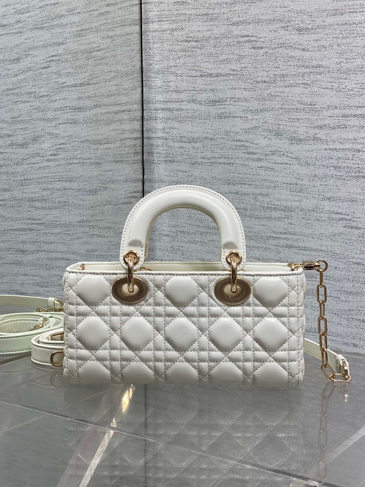 DIOR 25S SMALL LADY D‑JOY BAG 22 IN IVORY CALFSKIN GOLD HARDWRE