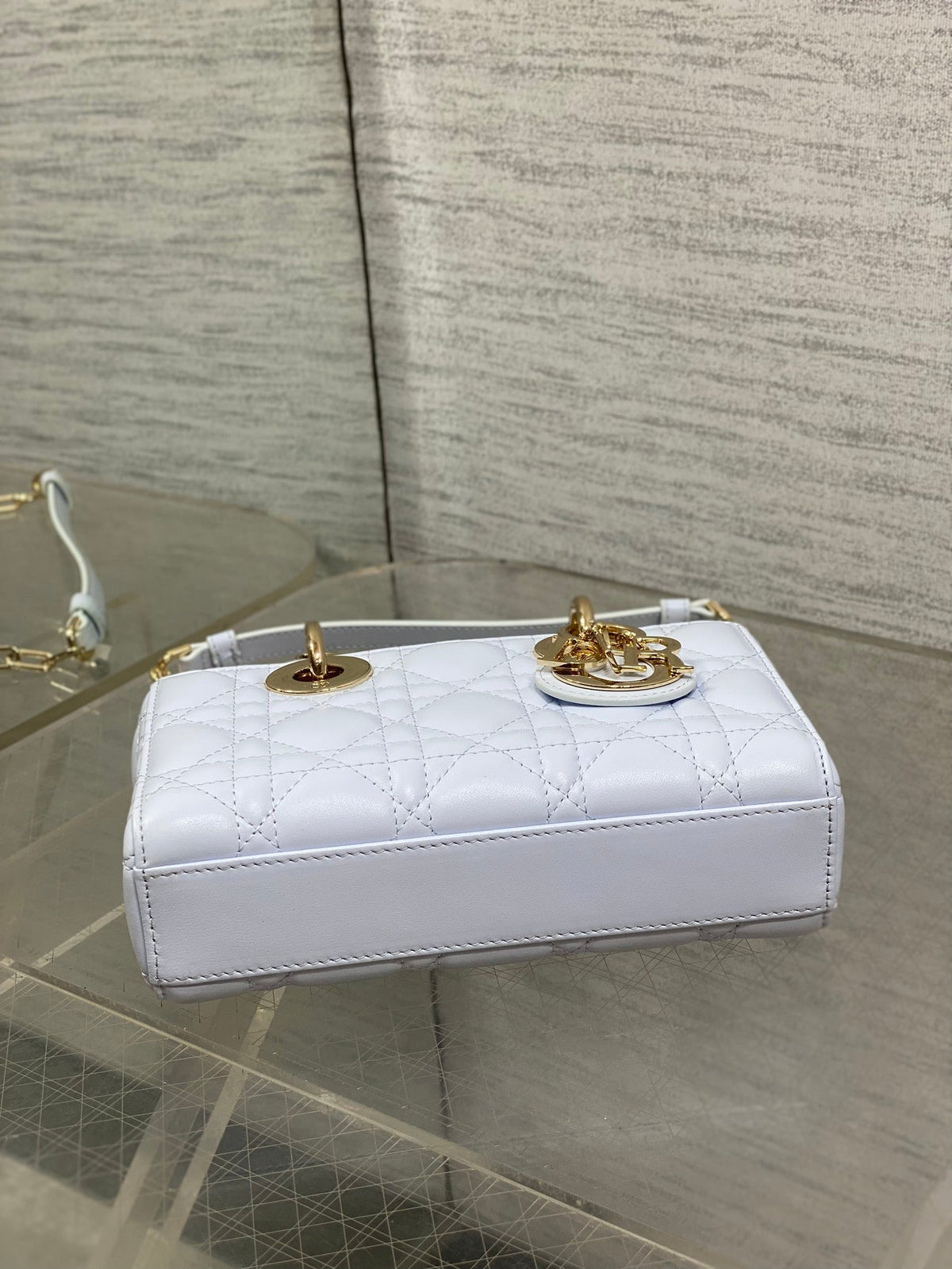 DIOR 25S SMALL LADY D‑JOY BAG 19 IN LIGHT BLUE CANNAGE CALFSKIN GOLD HARDWRE