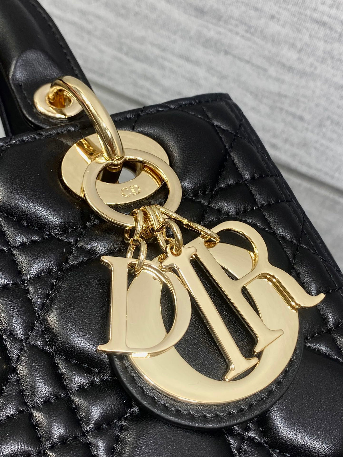 DIOR 25S MEDIUM LADY BAG 24 IN BLACK CALFSKIN GOLD HARDWARE