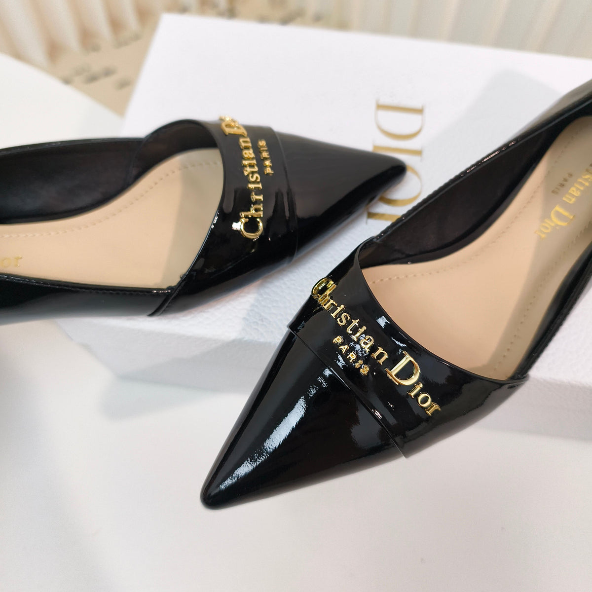 DIOR POINTED BALLET FLATS 25S IN BLACK GLOSSY LEATHER WITH GOLD HARDWARE