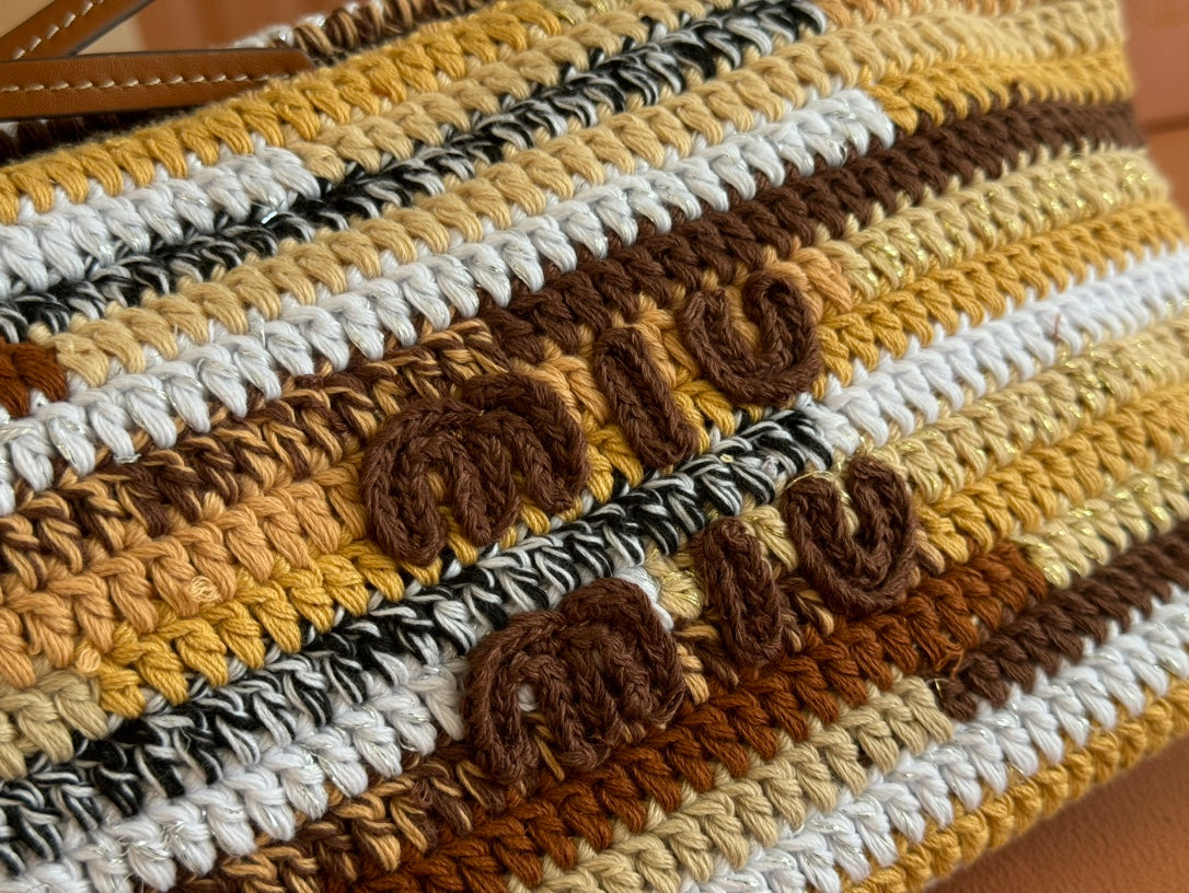 CROCHET SHOULDER BAG 25.5 NATURAL COLOUR-BLOCK WOOL WITH BROWN STRAP CALFSKIN