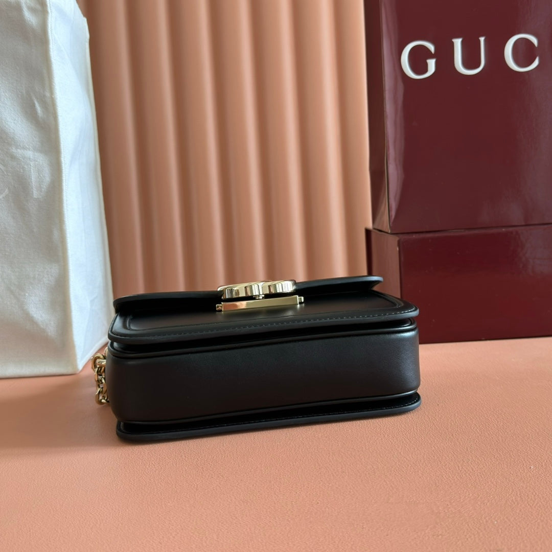 GUCCI 26S SHOULDER BAG 21 IN BLACK CALFSKIN