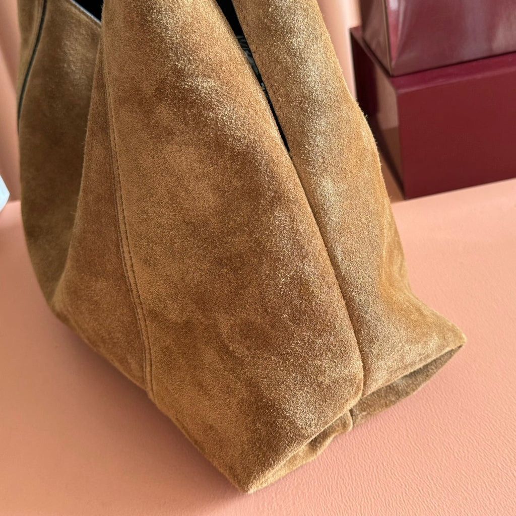 GUCCI 25S HANDBAG 46 CM IN DARK WOOD BROWN SUEDE WITH GOLD HARDWARE