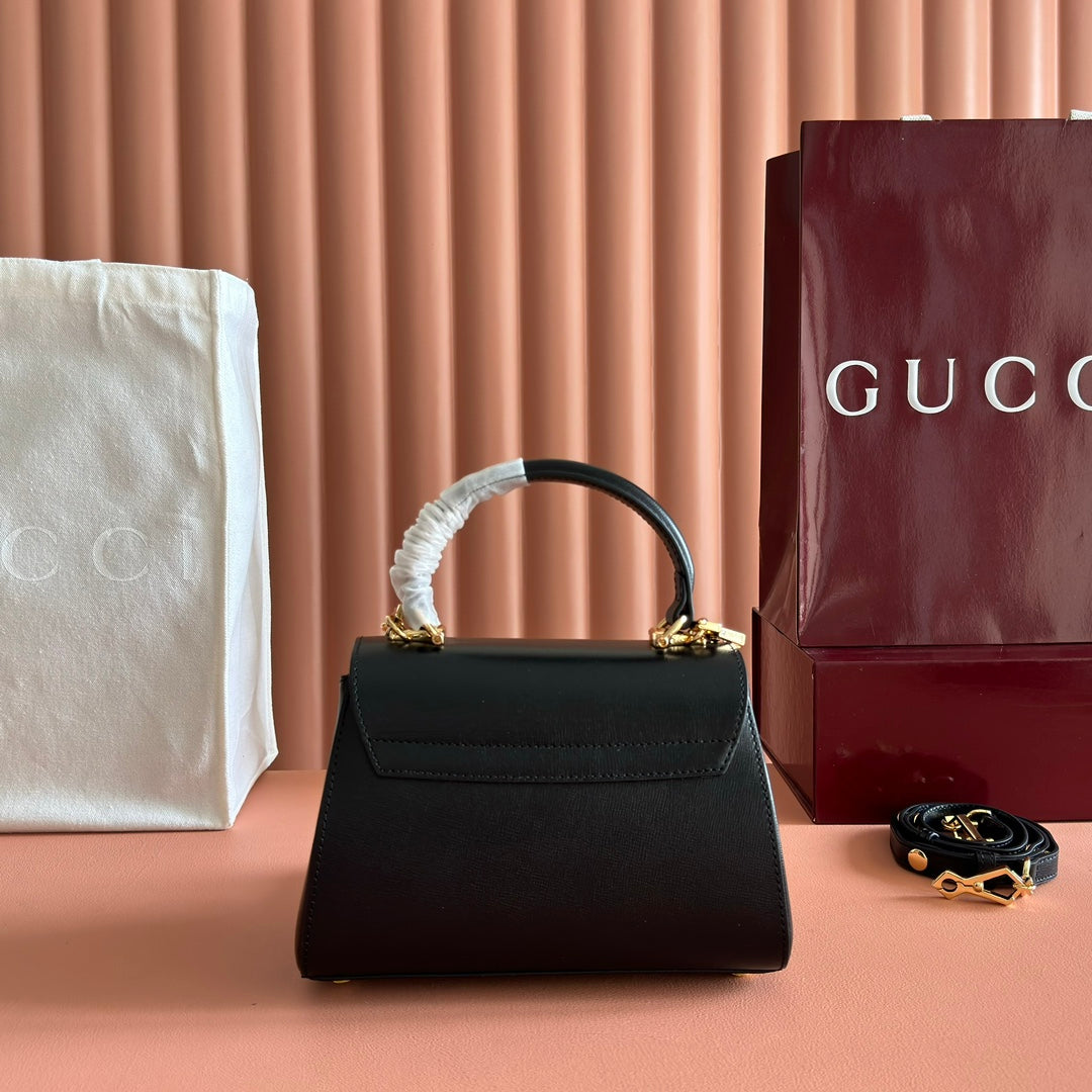 GUCCI 25S HORSEBIT 1955 MEDIUM SHOULDER BAG 22 CM IN BLACK CALFSKIN WITH GOLD HARDWARE