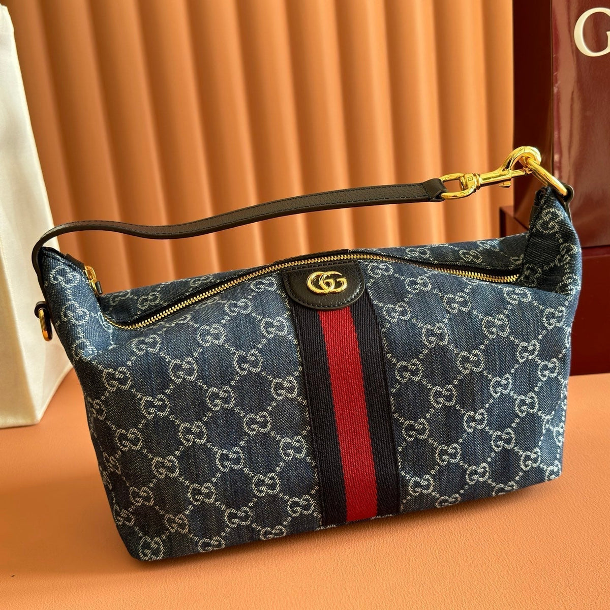 GUCCI 26S GIGLIO TOP HANDLE BAG 27 IN BLUE AND WHITE DENIM