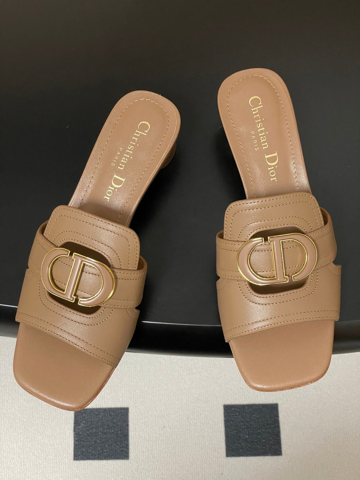 DIOR HIGH HEEL CLASSIC MONTAIGNE 40 MM 25S IN BROWN LAMBSKIN WITH CD LOGO