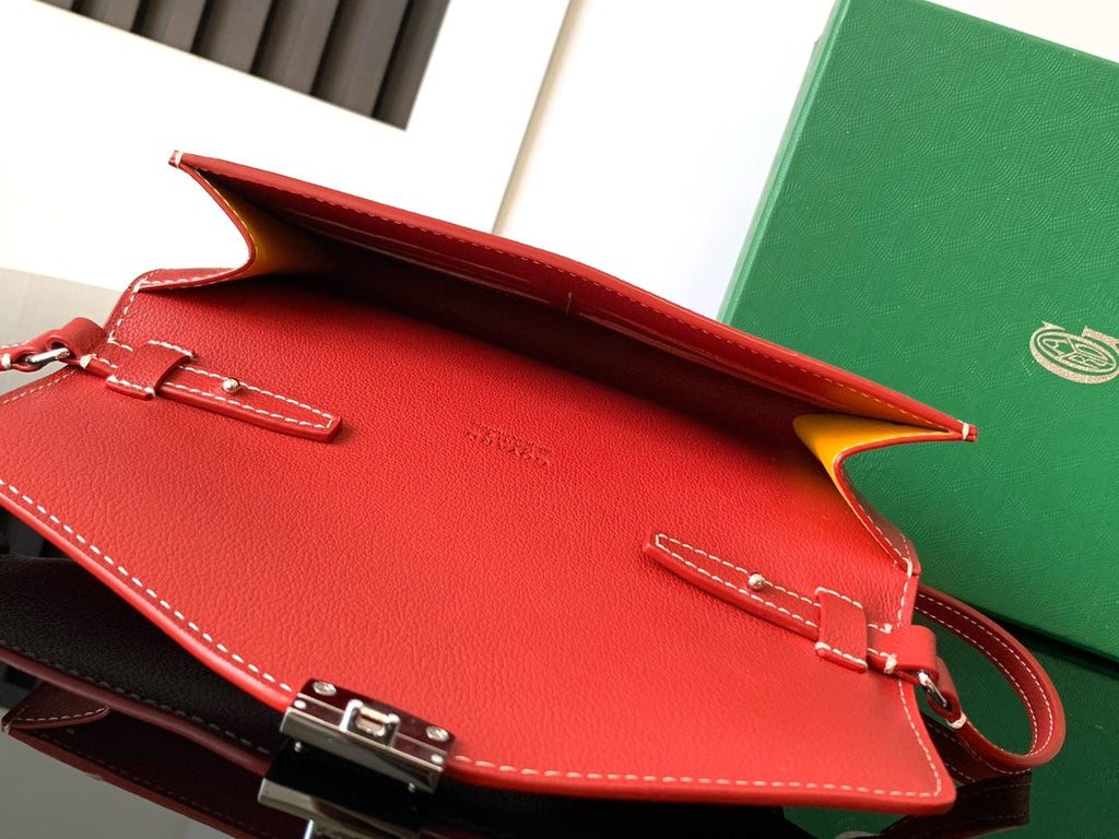 CHYPRE WALLET-POUCH 21 IN CLASSIC RED GOYARDINE CANVAS AND CALFSKIN