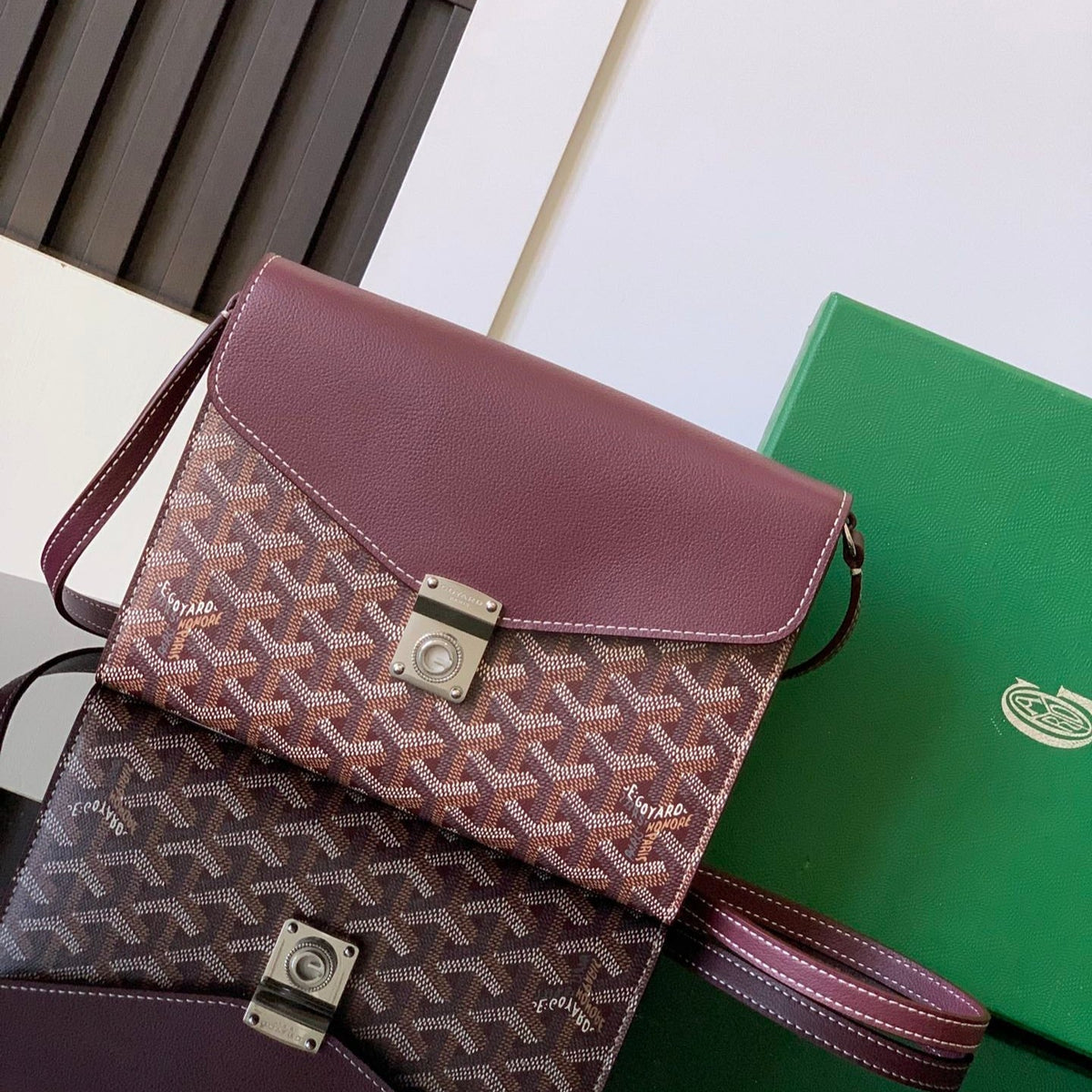 CHYPRE WALLET-POUCH 21 IN WINE RED GOYARDINE CANVAS AND CALFSKIN