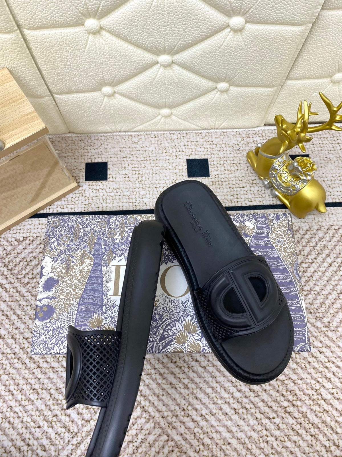DIOR FLAT SLIDES 25S IN BLACK TPU