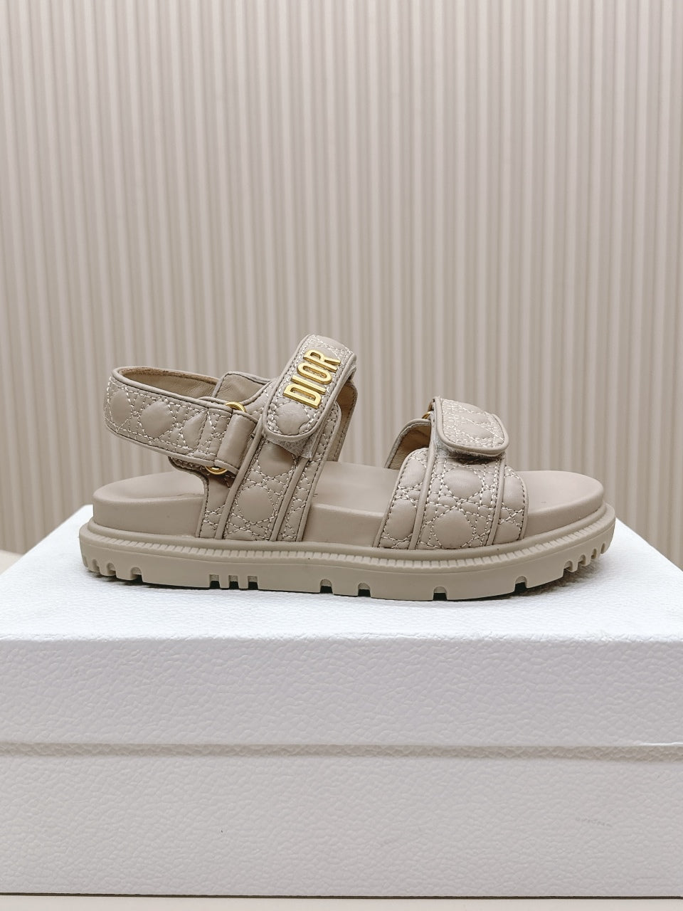 DIOR BACK-STRAP SANDALS 25S IN LIGHT BEIGE CALFSKIN