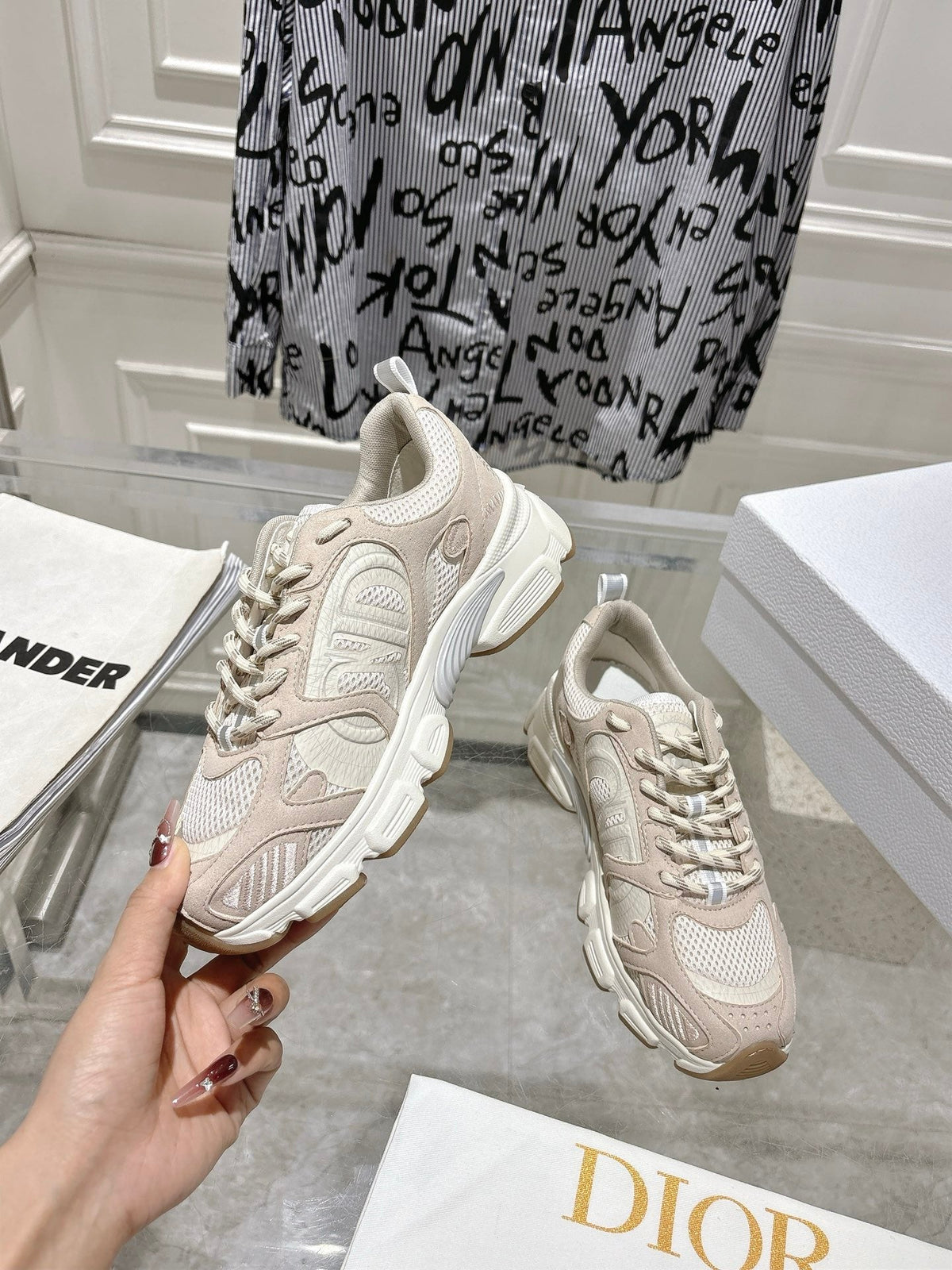 DIOR 25S CHRONO SNEAKER 45MM IN MESH WITH WHITE AND NUDE PINK CALFSKIN