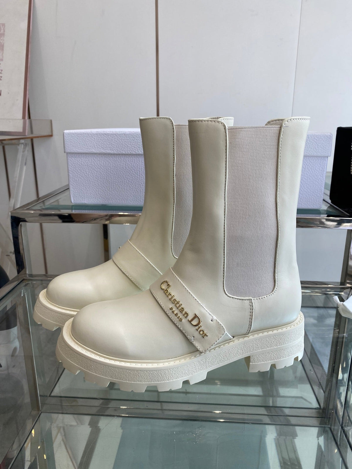 DIOR 25S D-QUEST ANKLE BOOT 35MM IN WHITE CALFSKIN GOLD HARDWARE