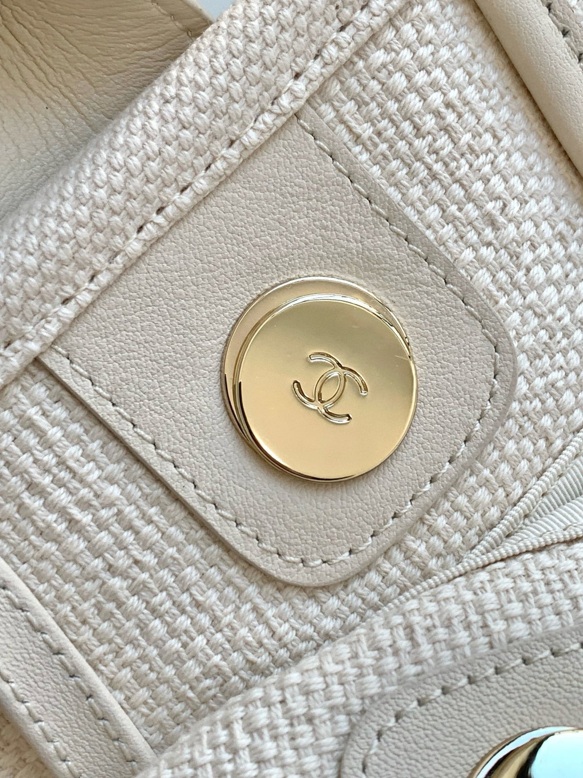 CHANEL SHOPPING BAG 34 IN WHITE RED AND NAVY BLUE CANVAS