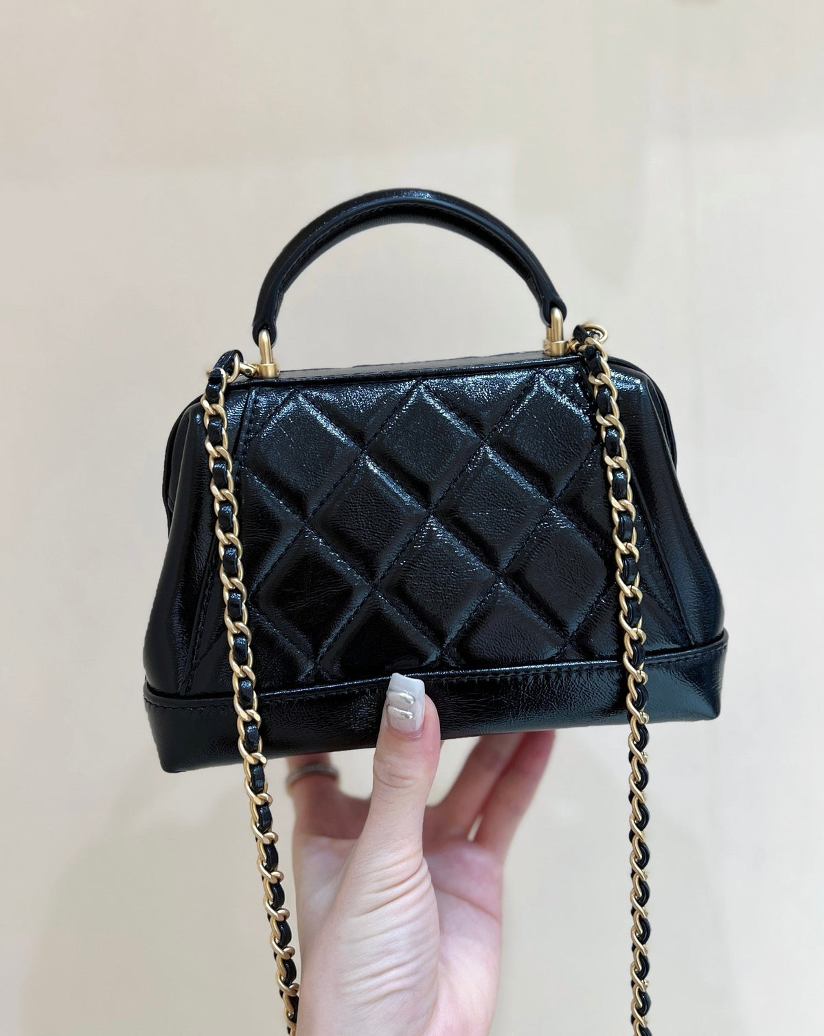 CHANEL TOP HANDLE BAG 18 IN BLACK OIL-WAX LAMBSKIN GOLD HARDWARE