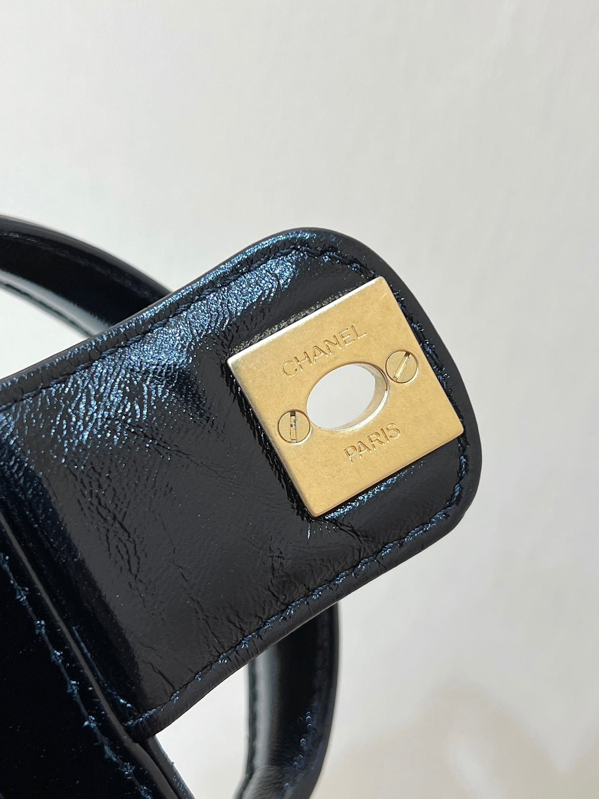 CHANEL TOP HANDLE BAG 18 IN BLACK OIL-WAX LAMBSKIN GOLD HARDWARE