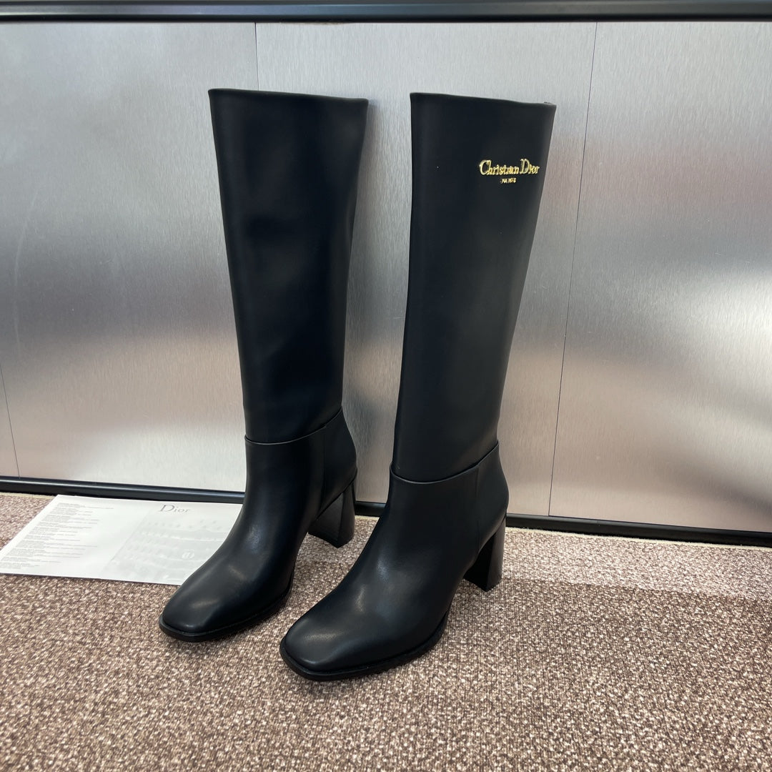 DIOR 25S D-TOWN HEELED BOOT 80MM IN BLACK SUPPLE CALFSKIN