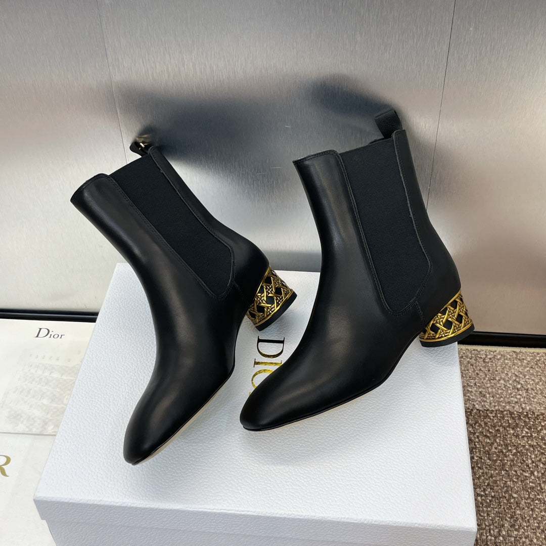 DIOR 25S ANKLE BOOT IN BLACK CALFSKIN
