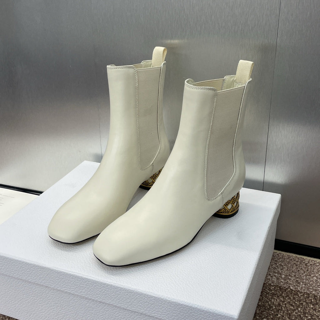 DIOR 25S ANKLE BOOT IN WHITE CALFSKIN