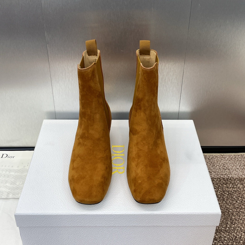 DIOR 25S ANKLE BOOT IN SADDLE BROWN SUEDE