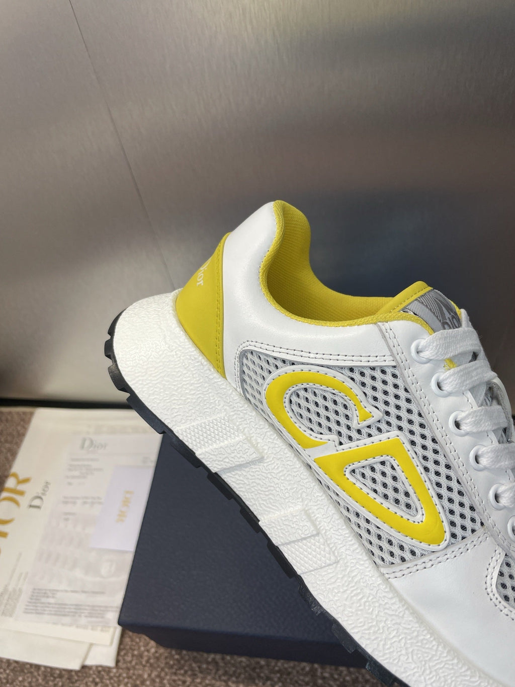 DIOR 25S D-RUN'N COUPLE SNEAKERS IN WHITE YELLOW CALFSKIN AND MESH