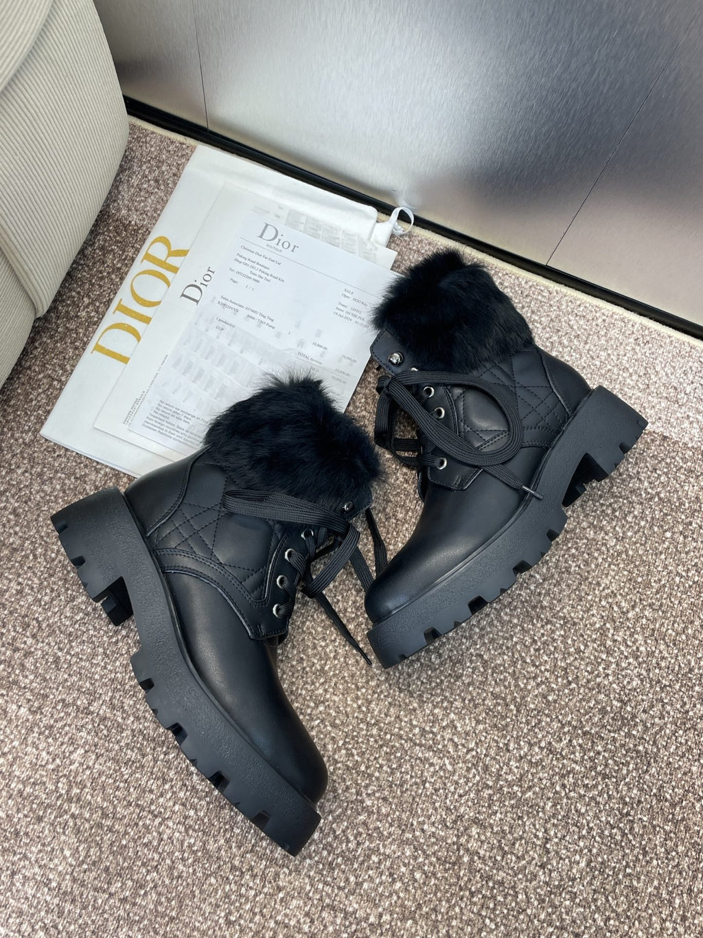 DIOR 25S D-MAJOR ANKLE BOOTS WICKER STYLE 35MM IN BLACK CALFSKIN AND FUR