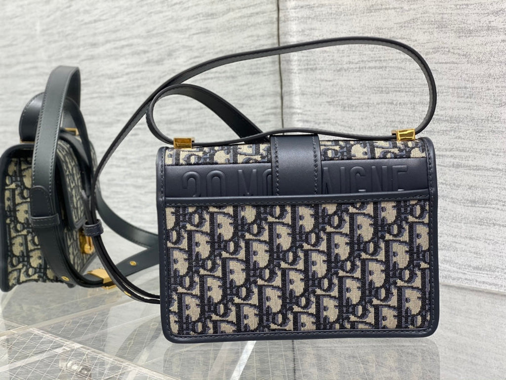 DIOR 30 MONTAIGNE 21CM BLUE OBLIQUE EMBROIDERY